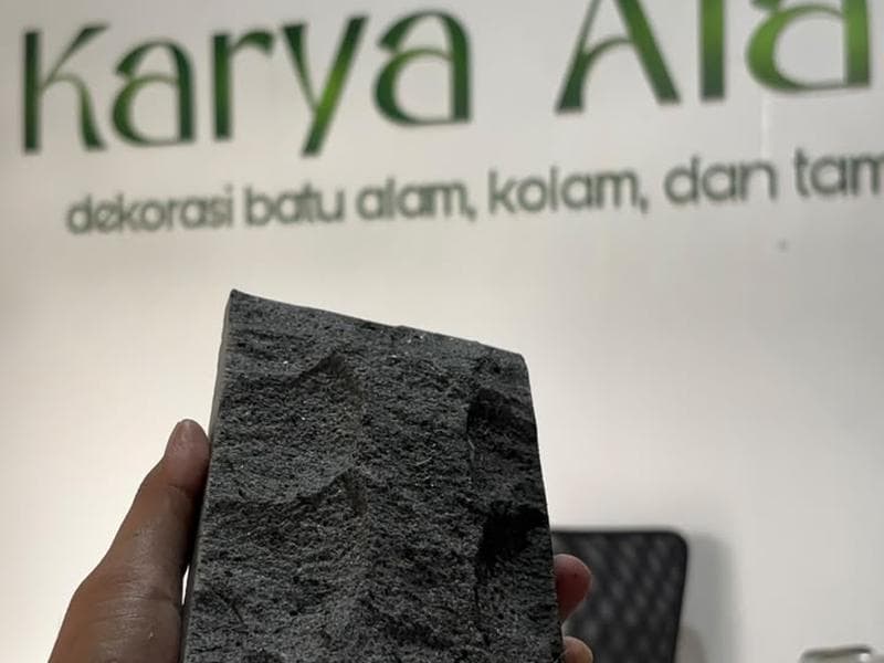 Batu andesit RTA